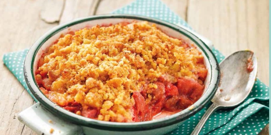 CRUMBLE RHUBARBE ET FRAISES